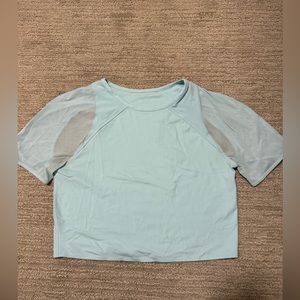 Lululemon mesh short sleeve workout top